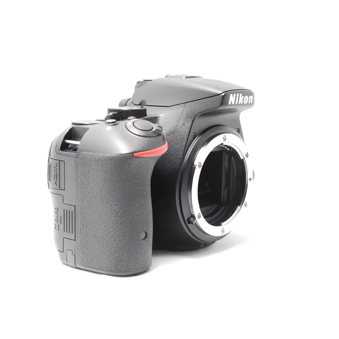 Nikon - 【使用回数僅少】美品 Nikon D5500 手ぶれ補正レンズ付き WiFi