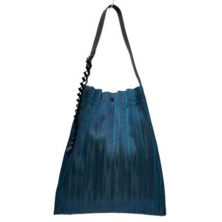 PLEATS PLEASE ISSEY MIYAKE（ショルダーバッグ）のフリマアイテム一覧
