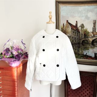 Christian Dior（ダウンジャケット）のフリマアイテム一覧