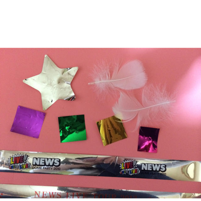 NEWS コンサート 落下物の通販 by 洋服｜ラクマ