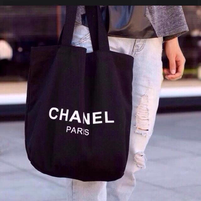 CHANEL - CHANELノベルティーbagエコバッグの通販 by namiii's shop