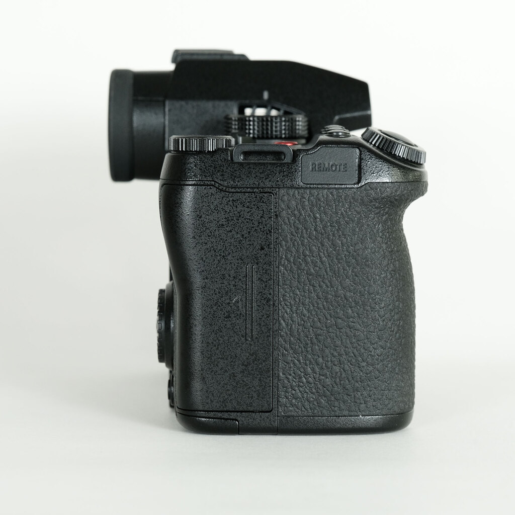 Panasonic LUMIX S5IIX ボディ DC-S5M2X ブラックの出品 | ONE SCENE