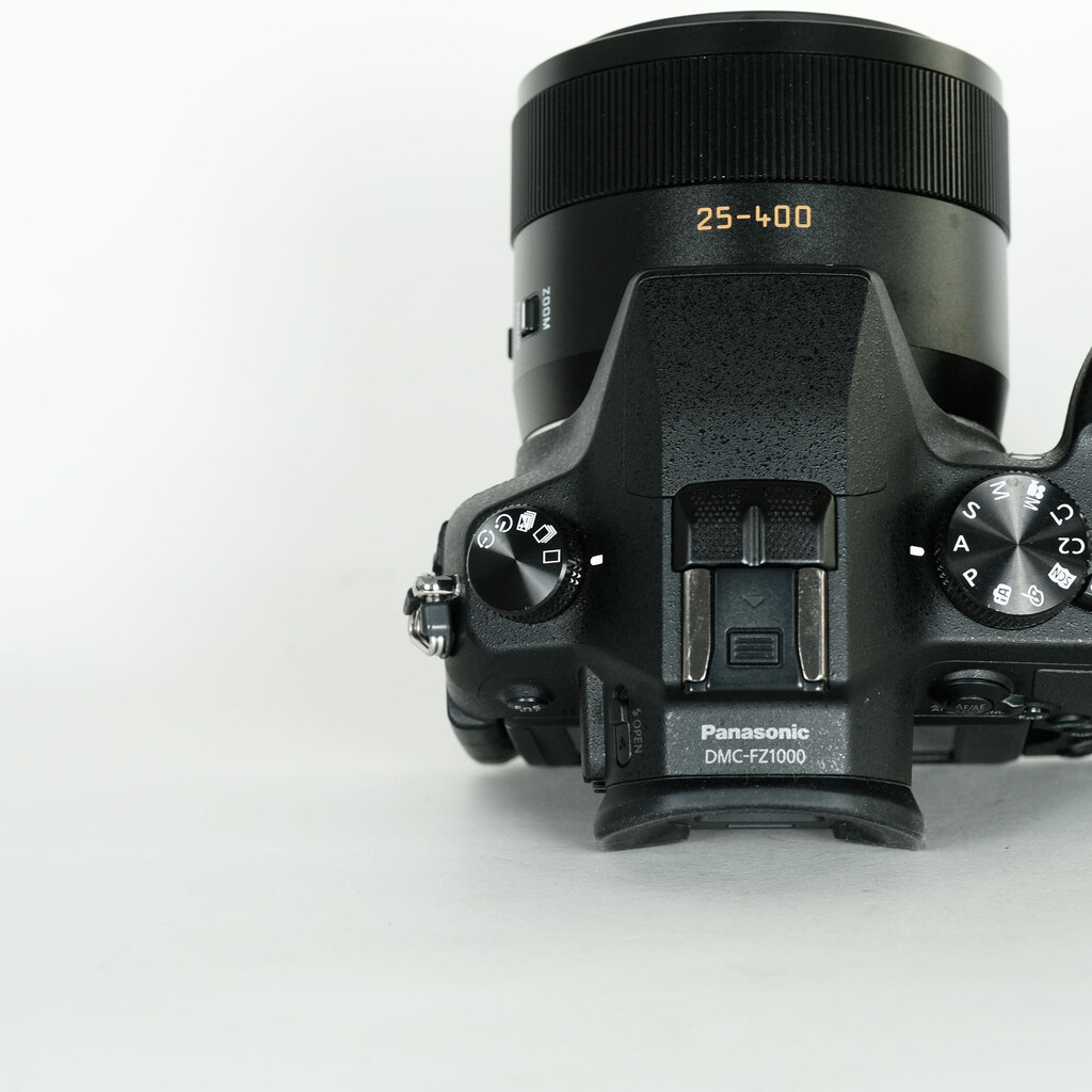 Panasonic LUMIX DMC-FZ1000の出品 | ONE SCENE（ワンシーン）