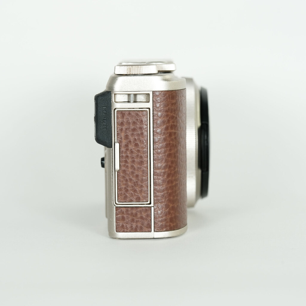 FUJIFILM XF10 シャンパンゴールドの出品 | ONE SCENE（ワンシーン）