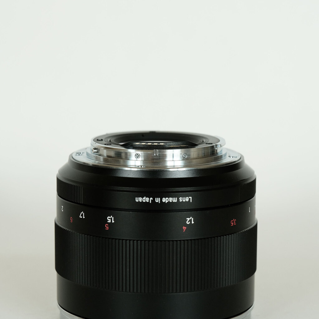 Carl Zeiss Planar T* 85mm F1.4 ZE [キヤノンEF用]の出品 | ONE SCENE