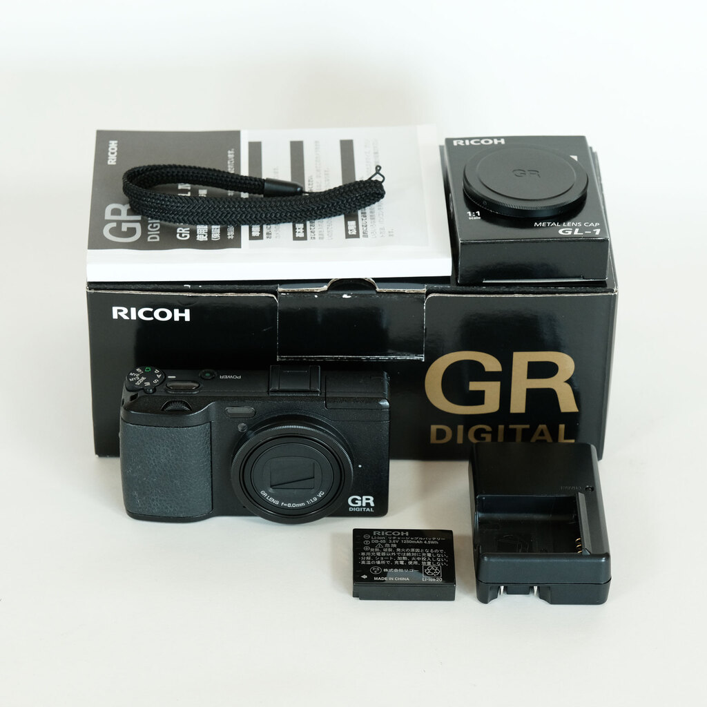 RICOH GR DIGITAL IVの出品 | ONE SCENE（ワンシーン）