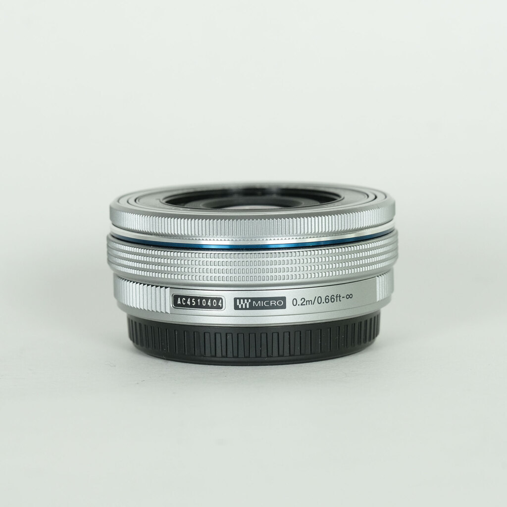 OLYMPUS M.ZUIKO DIGITAL ED 14-42mm F3.5-5.6 EZ シルバーの出品