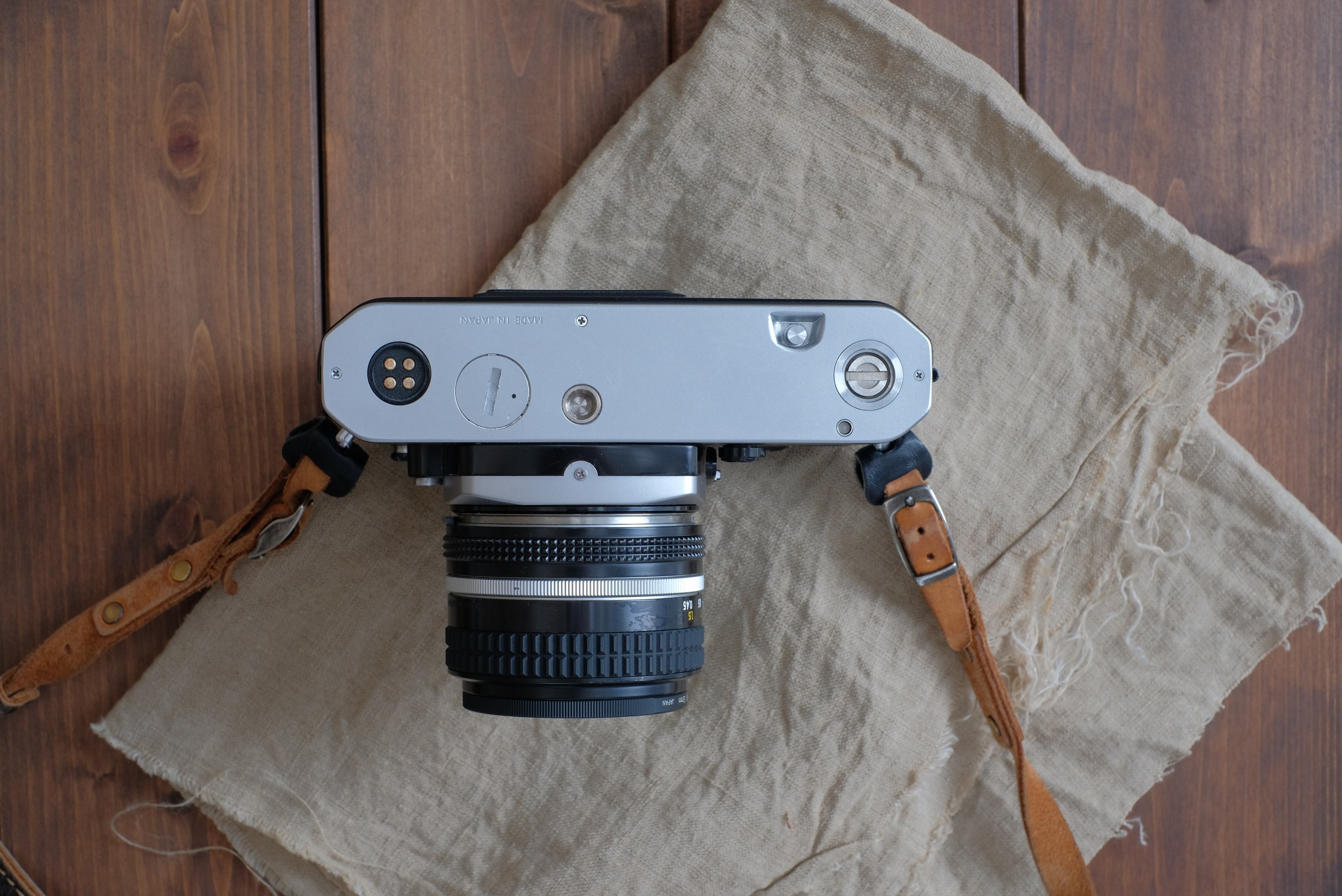 Nikon FE2を徹底解説。作例からおすすめレンズまで | ONE SCENE（ワン