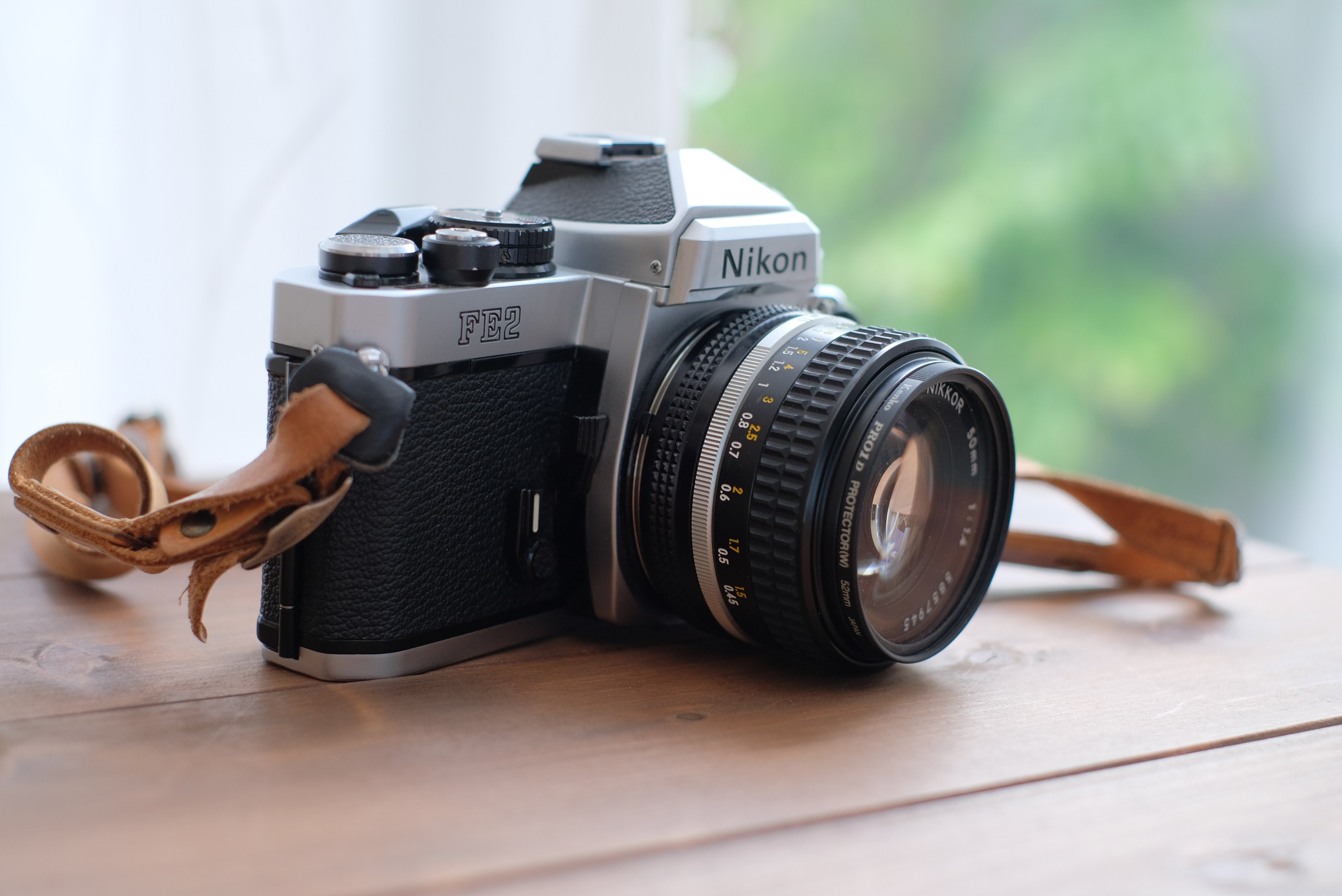 Nikon FE2を徹底解説。作例からおすすめレンズまで | ONE SCENE（ワン