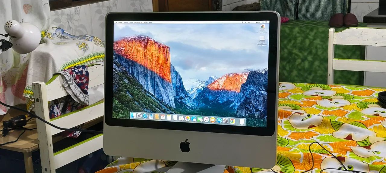 Apple iMac デスクトップ2007 21.5インチSSD250GB換装済 Apple iMac