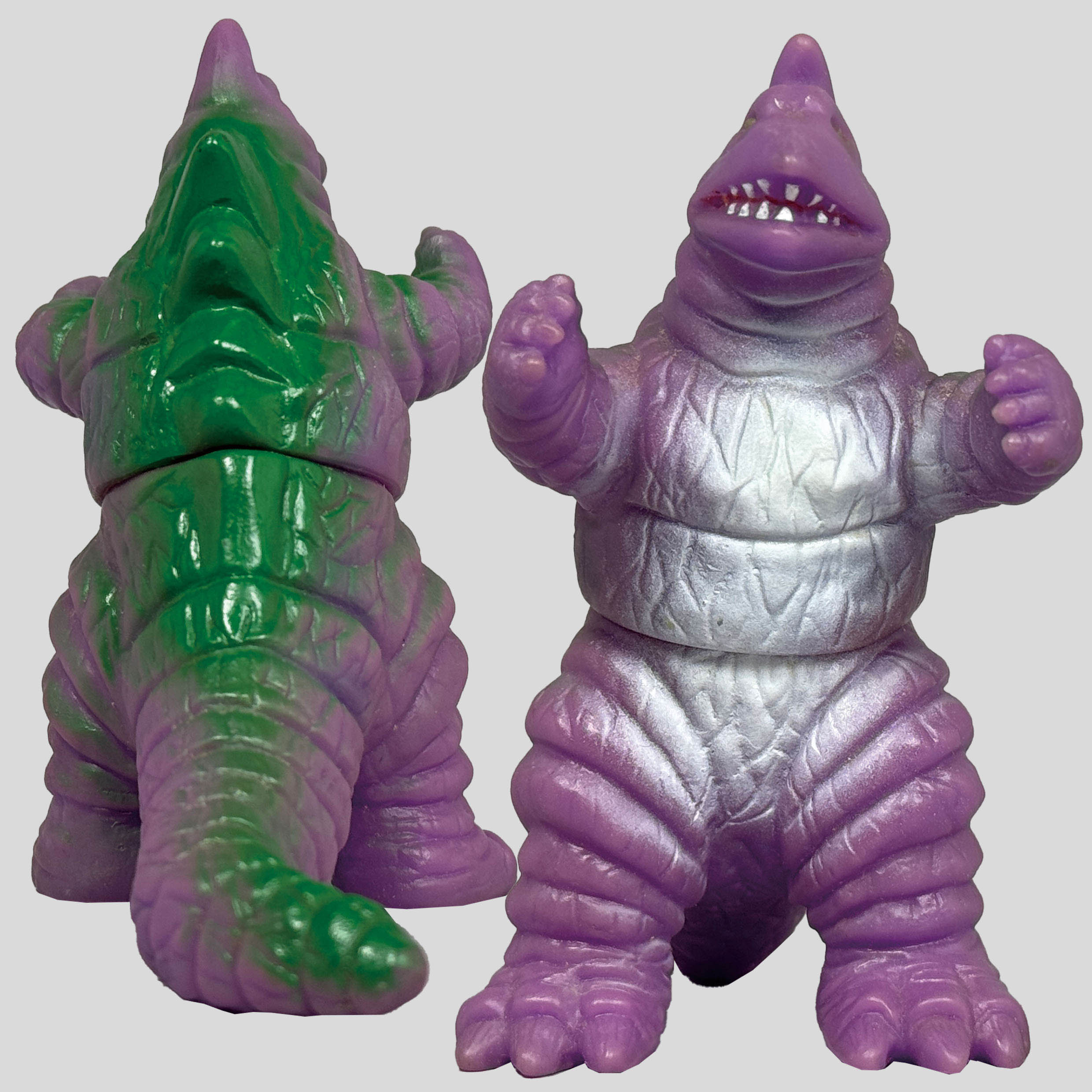 2413] 怪獣軍団 角怪獣 紫成型・緑塗装