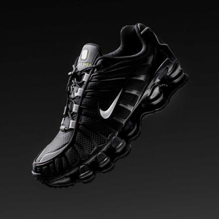 国内11月8日発売予定】 ナイキ ウィメンズ ショックス TL ブラック