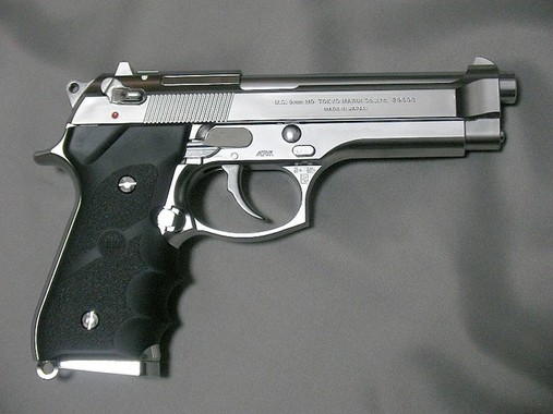 色あせない美しさと実力！M92Fステンレスモデル - GUN道場 MAXIさんの