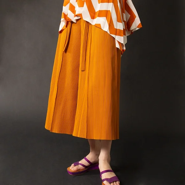 イッセイミヤケ ミーISSEY MIYAKE me ファインニットプリーツガウチョ