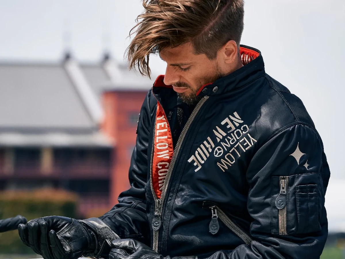 新製品】“漢”のウィンタージャケット出ました！ YELLOW CORNの街に