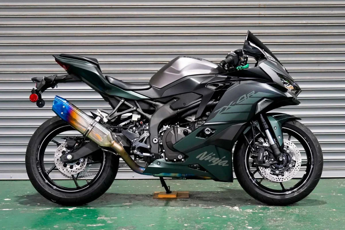 トータルで11種！ TRICK STARより「Ninja ZX-4R」2025年モデル適合