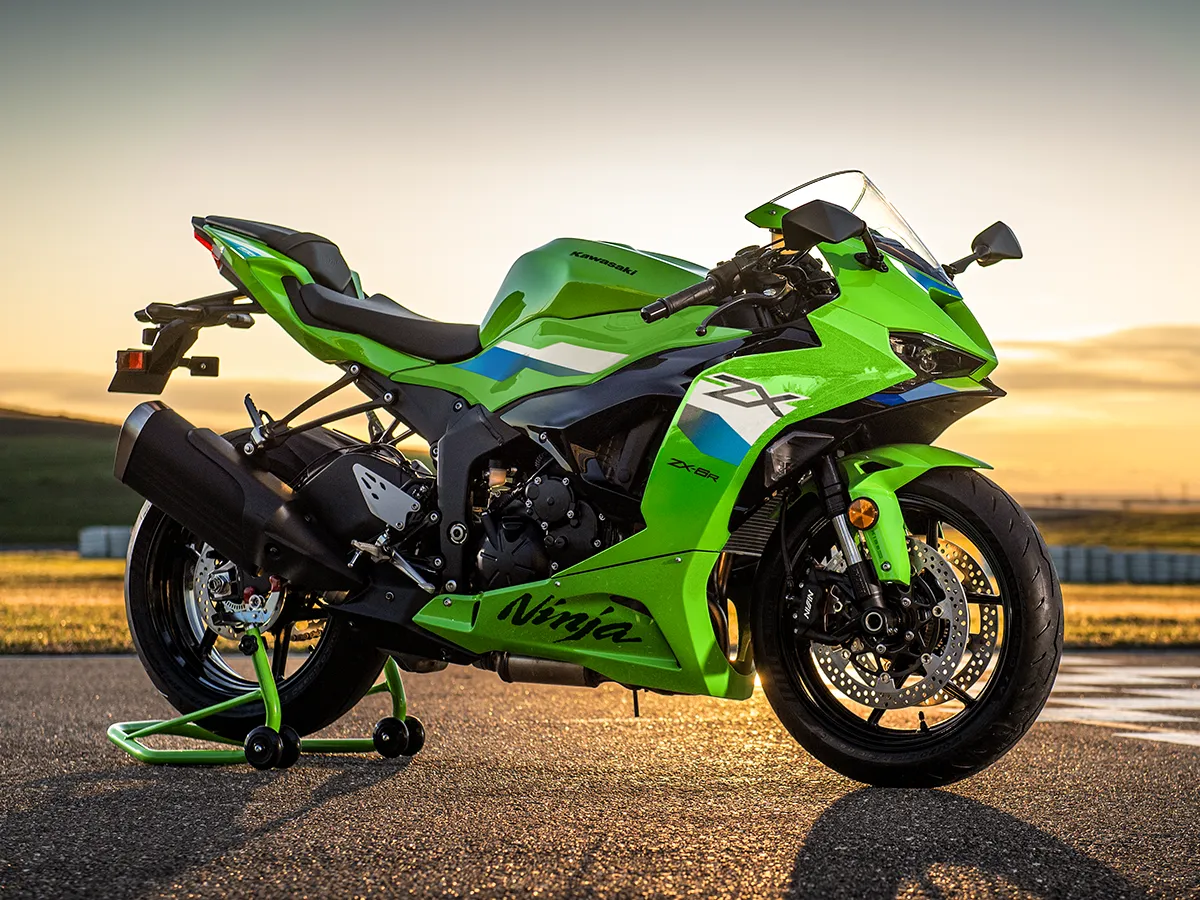 新車】2026年新型「Ninja ZX-6R」も音声コマンドに新対応！ 159万5000