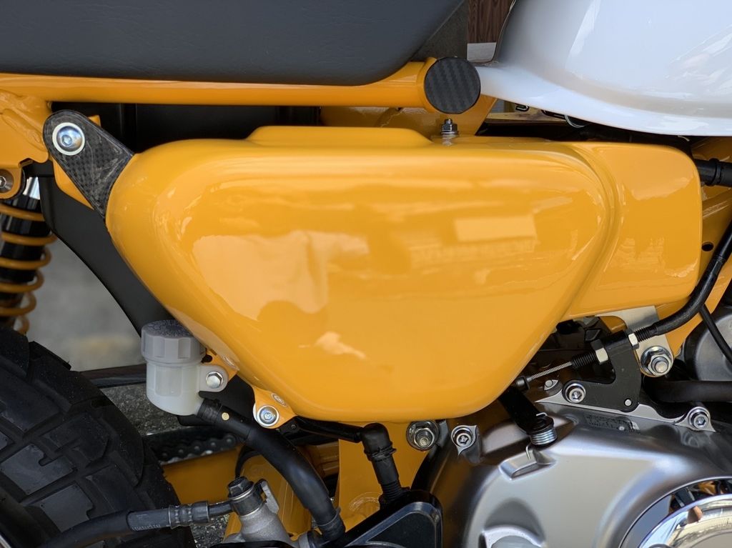 Webike | CAT'S FACTORY キャッツファクトリー 右サイドフレームカバー