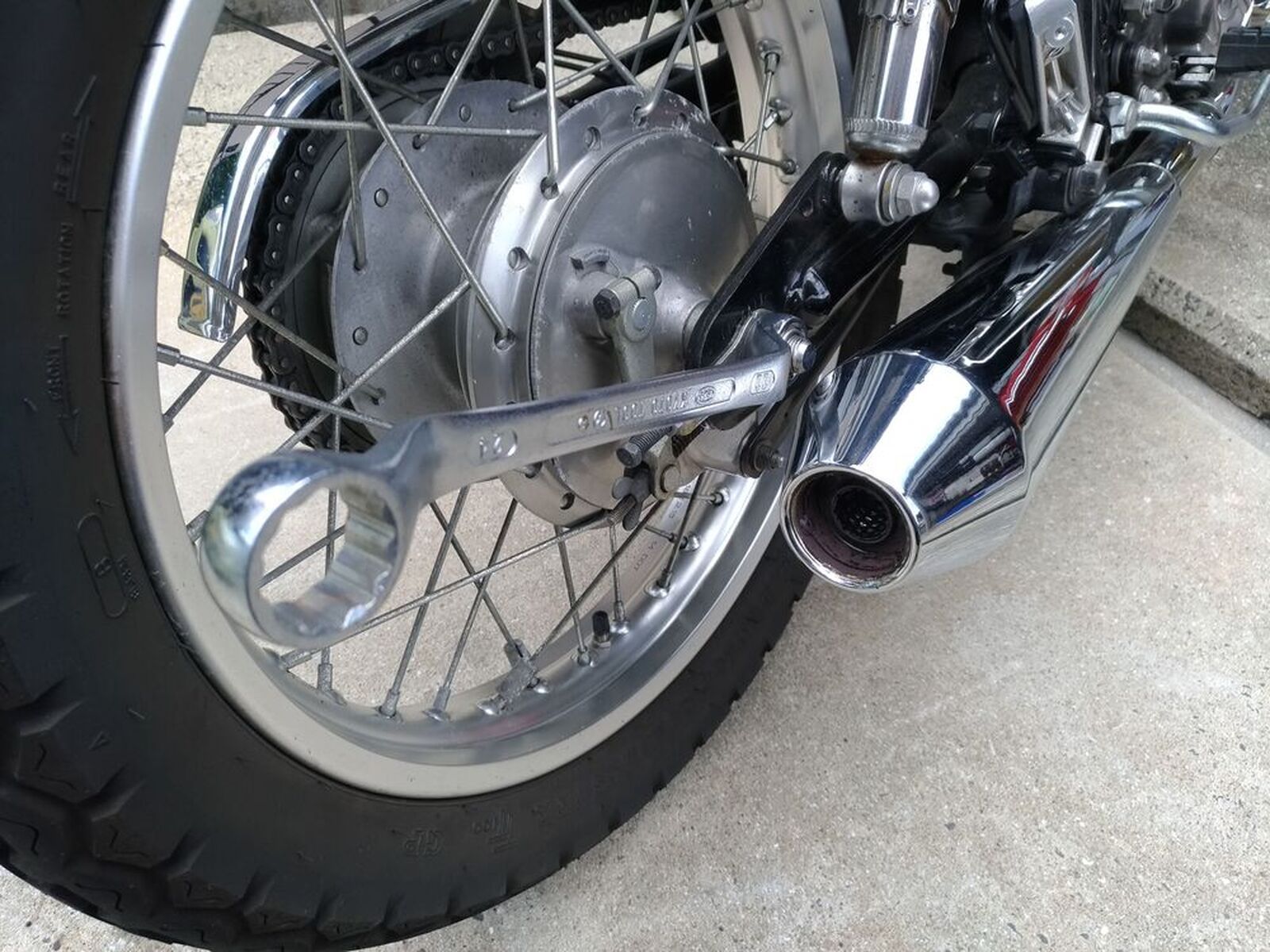 YAMAHA SR400「SR400 リヤハブにXT500のOリング組み込み（取付け