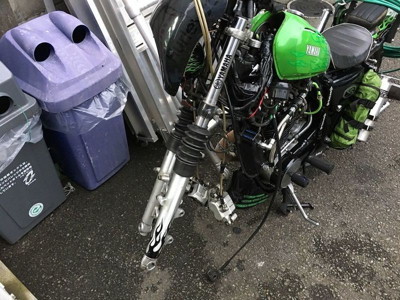 YAMAHA SR400「3型SRのフロントフォークをOH！その1