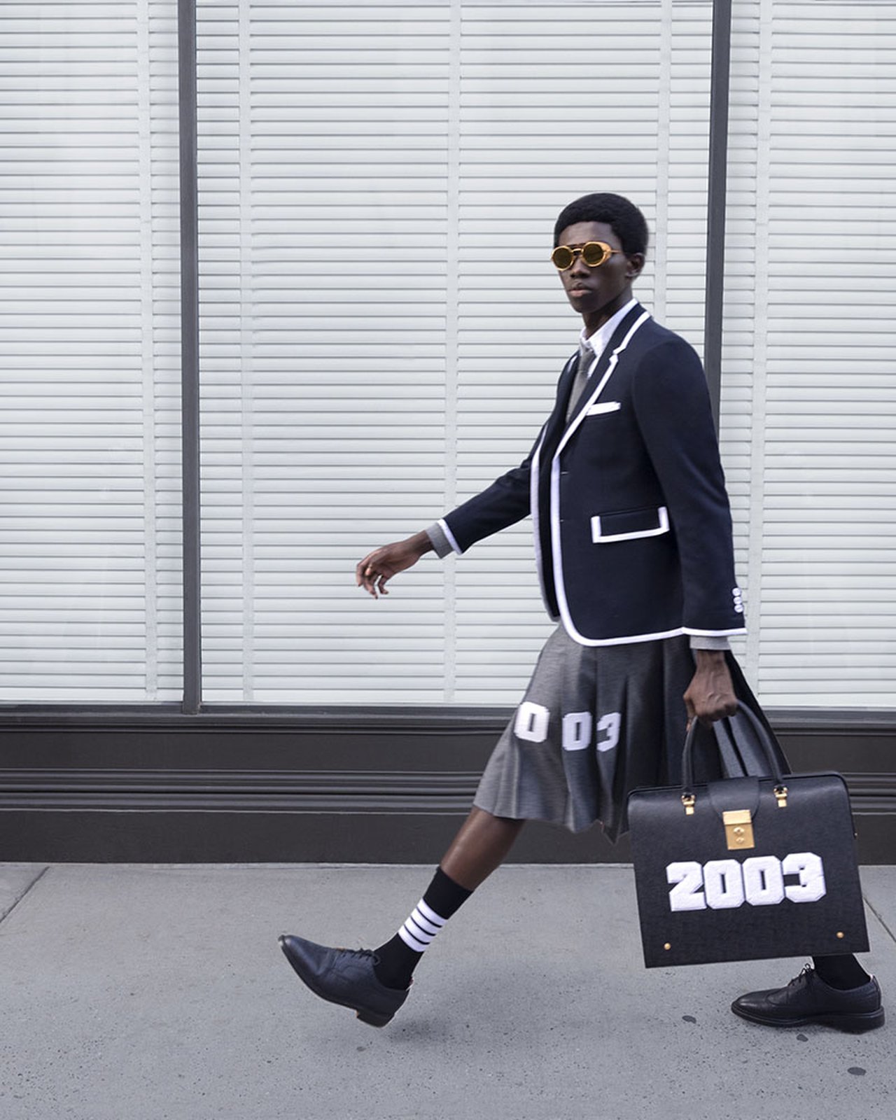 祝・20周年。トム ブラウンが創業年の「2003」をあしらった限定