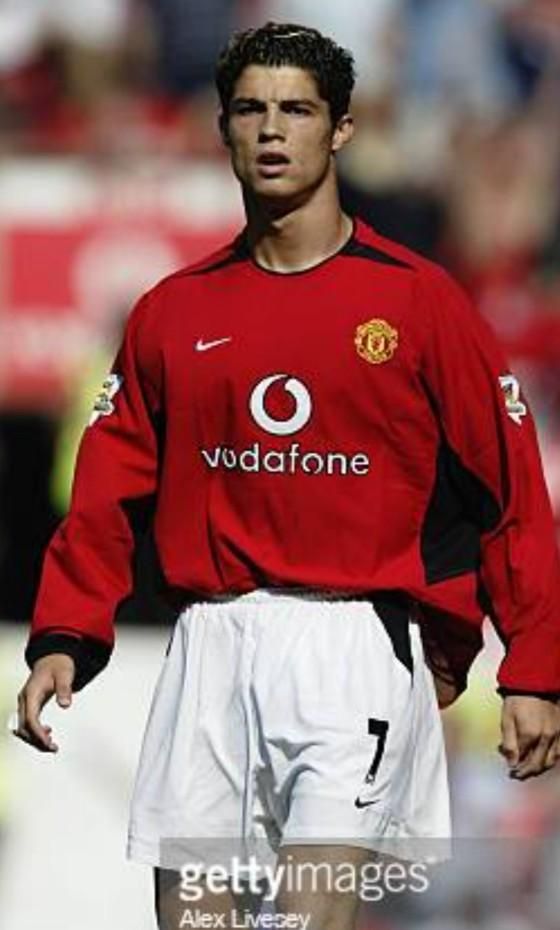 マンチェスターU（H）長袖 03/04 ロナウド＃7 + EPL パッチ付き。