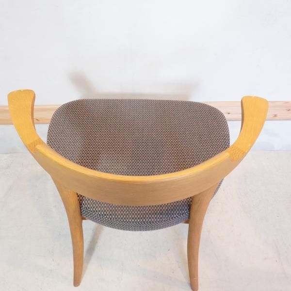 キツツキマークでお馴染みの飛騨産業より佐々木 敏光デザインの