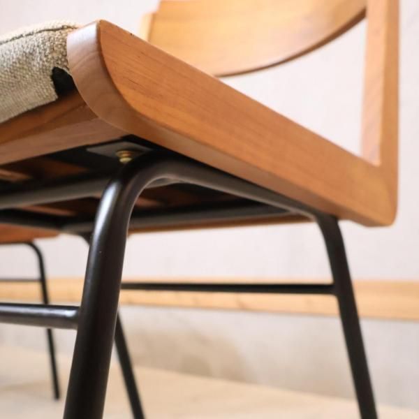 unico(ウニコ)のDIX(ディクス)シリーズのダイニングチェア 2脚セット