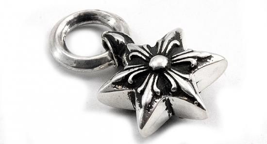 クロムハーツ（Chrome Hearts）ペンダント スター チャーム
