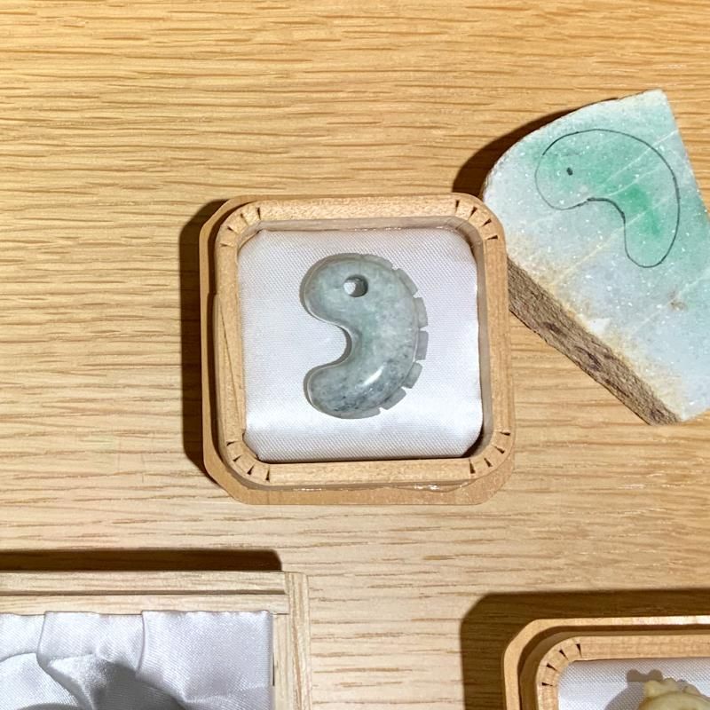 糸魚川翡翠‼️獣形勾玉‼️ 購入時10万円以上‼️これ以上の値引きは