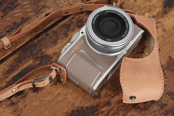 オリンパスPEN E-PL10／E-PL9／E-PL8カメラホルダー＆ストラップ（全4