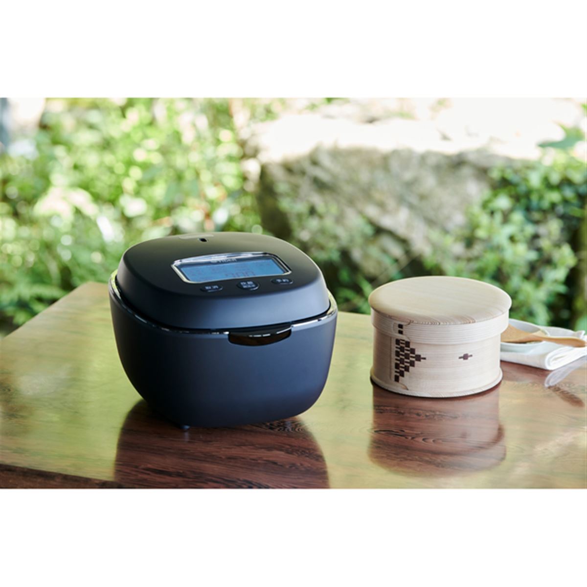 タイガー、炊飯の仕上げと保温が進化した「土鍋ご泡火炊き JPL-G100