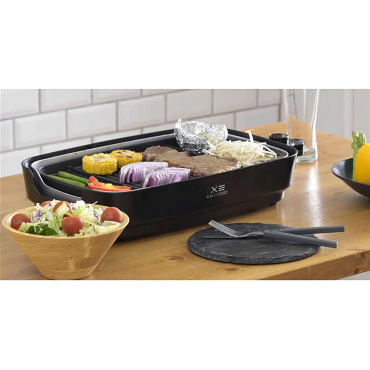 山善、3種のプレートが付属する「減煙焼き肉グリル XGRILL TRIPLE