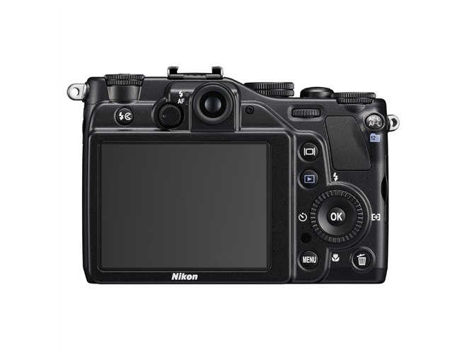 ニコン、光学7.1倍ズーム搭載「COOLPIX P7000」 - 価格.com