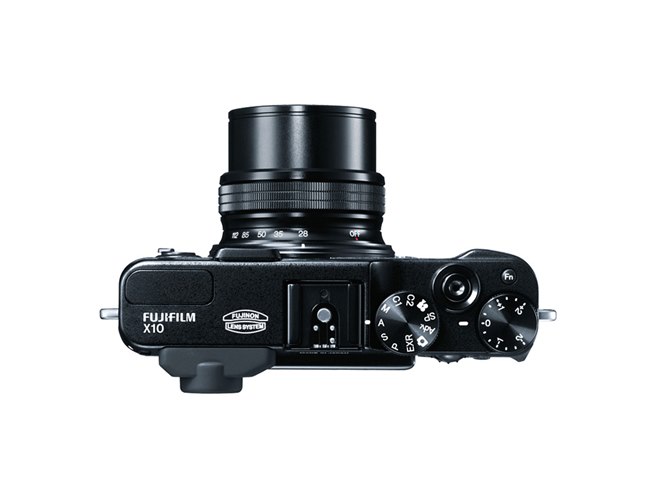 富士フイルム、「X10」の機能拡張ファームウェアの提供を10/5より開始