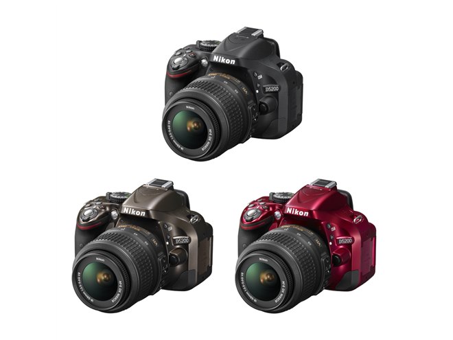 ニコン、バリアングル液晶搭載「D5200」を12/15発売 - 価格.com