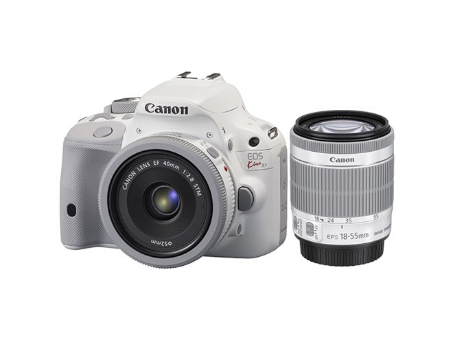 キヤノン、ホワイト色で統一した「EOS Kiss X7」ダブルレンズキット