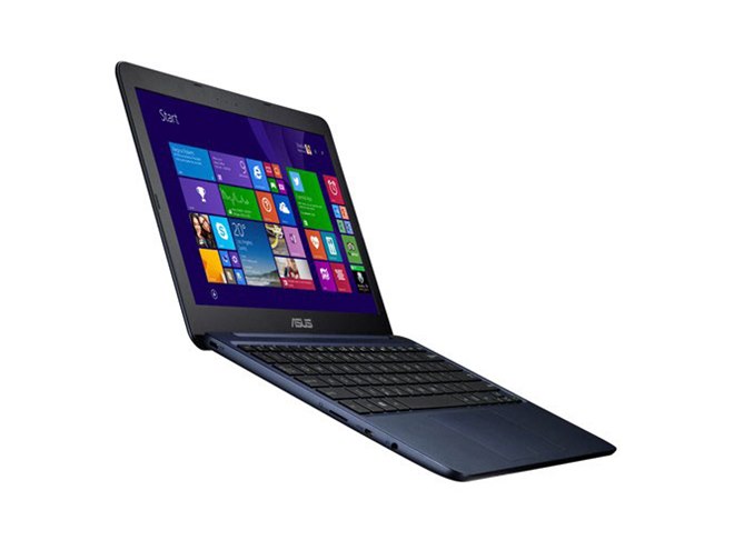 ASUS、日本円で約2万円の軽量980gノートパソコン - 価格.com