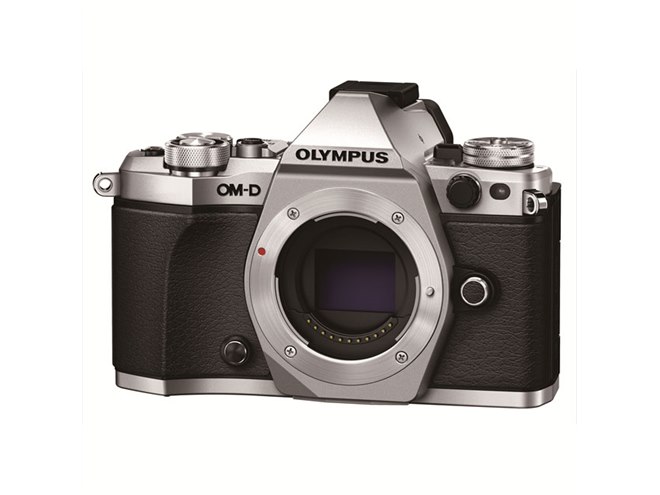 オリンパス、5段分手ぶれ補正対応のOM-D E-M5 Mark IIを2/20発売