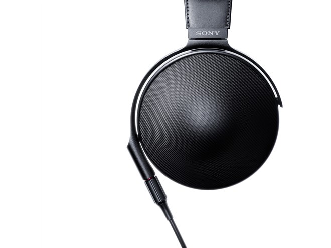 ソニー、約20万円の最上位ハイレゾヘッドホン「MDR-Z1R」を10/29発売