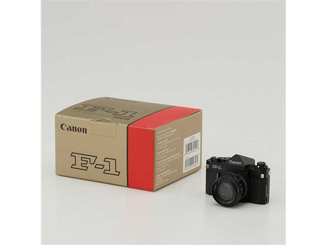 キヤノン公式ファングッズ発売、F-1初期型のミニチュアUSBメモリーなど