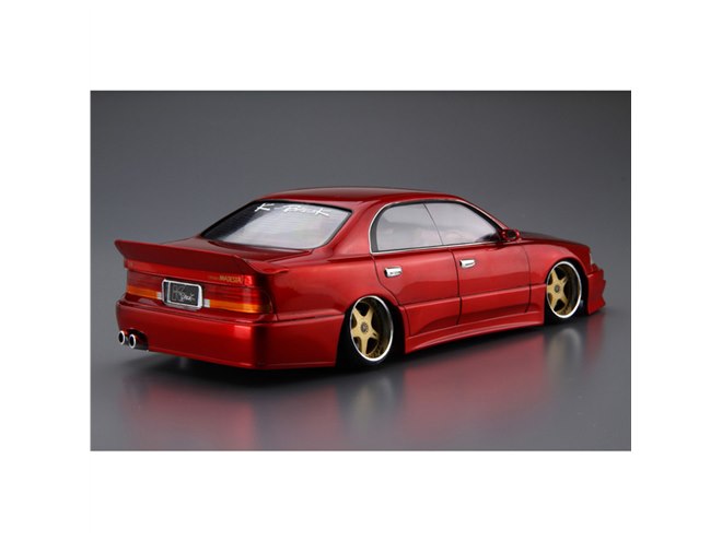 K-BREAK仕様の「UZS141マジェスタ」1/24模型、フロントバンパーなど