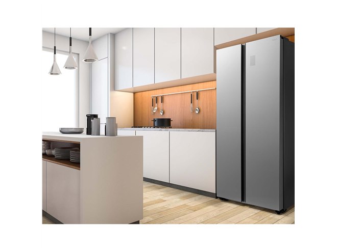 AQUA、庫内を縦に2分割した「Side by Side」採用の冷凍冷蔵庫を本日10