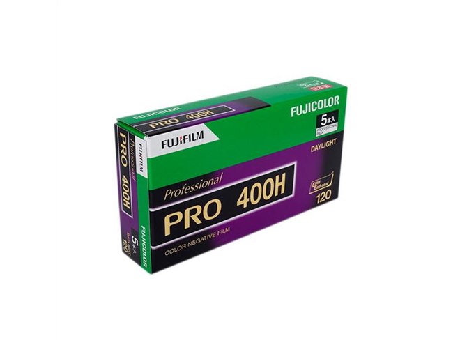 富士フイルム、予想以上の注文で「フジカラー PRO400H」120サイズの