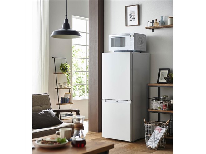 ハイアール、ひとり暮らし向けスリム設計で大容量48L冷凍室搭載の140L