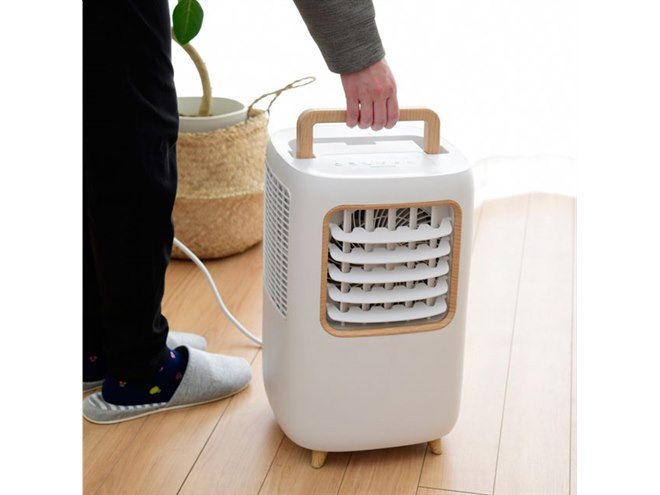 山善、－7度の冷風で涼める「コンパクトクーラー」に木目調デザインの