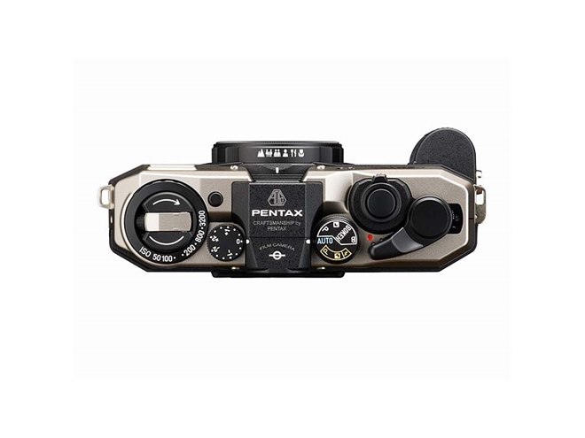 ペンタックス、88,000円の単焦点フィルムカメラ「PENTAX 17」 - 価格.com