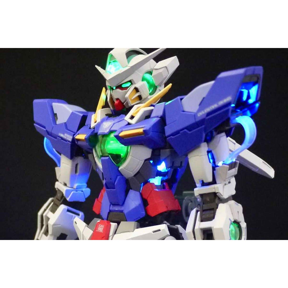3万円超えの“光る”ガンプラ「PGエクシア」は究極のガンプラだった