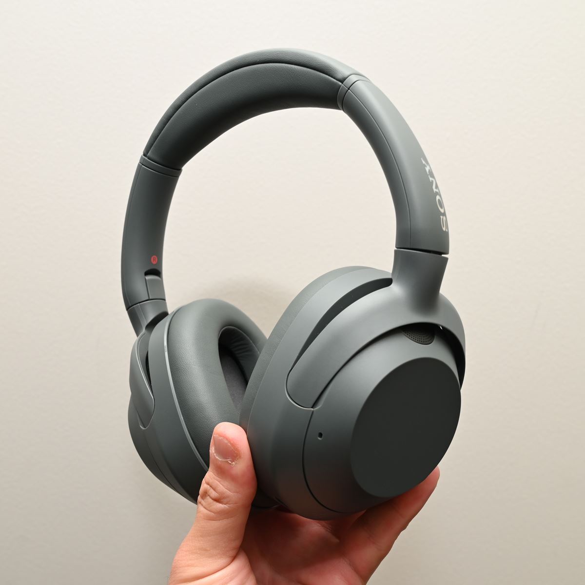 重低音特化のソニー新シリーズ「ULT POWER SOUND」 ヘッドホンと