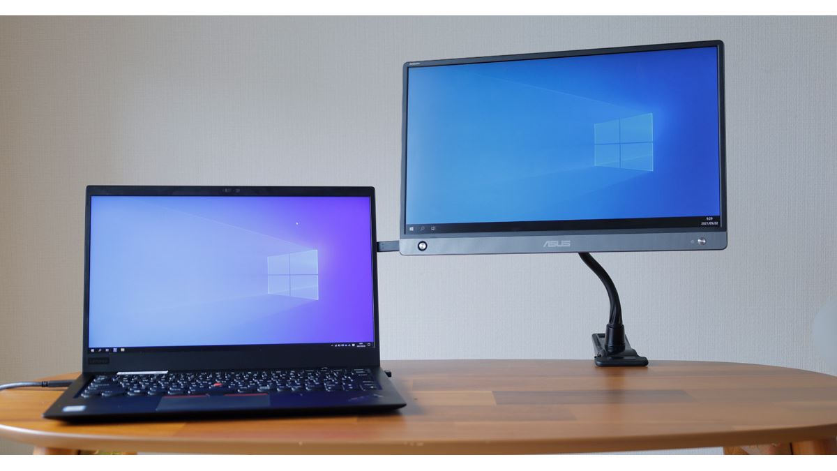 三脚ネジ穴付きの変わり種!? ASUSのモバイルディスプレイ「MB16AH